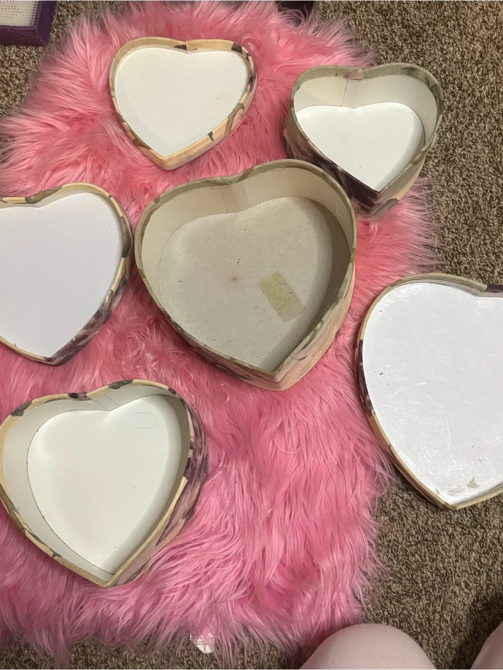Floral Heart Decorative Storage Box in Pink and Cream 3